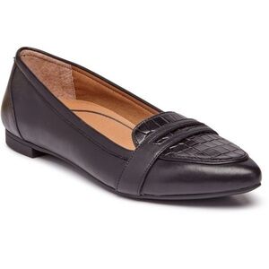 Vionic Savannah leather loafer